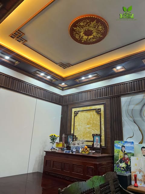 Thi công trần nhựa nano và ốp tường bằng tấm ốp than tre