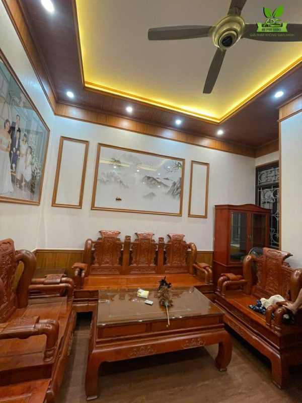Thi công ốp tường nhựa nano và trần nhựa giả gỗ