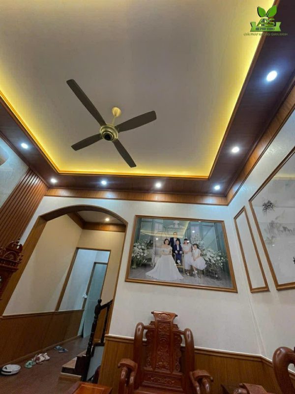 Thi công ốp tường nhựa nano và trần nhựa giả gỗ