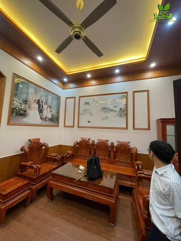 Thi công ốp tường nhựa nano và trần nhựa giả gỗ